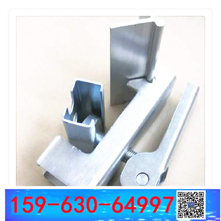 防溢裙板夾持器    作用是固定導(dǎo)料槽的密封板  加持器